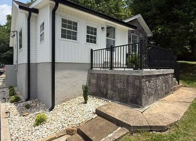 Property at 4700 Smithwood Rd, Knoxville, TN 37918, 2 beds, 1.5 baths