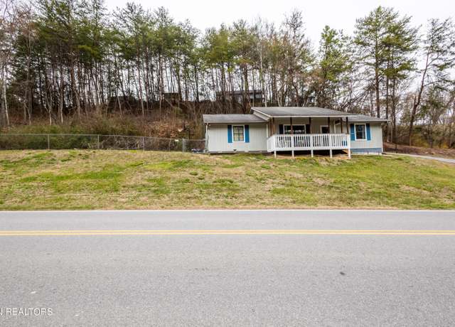 Property at 524 Pine Mountain Rd, Pigeon Forge, TN 37863, 3 beds, 1 bath