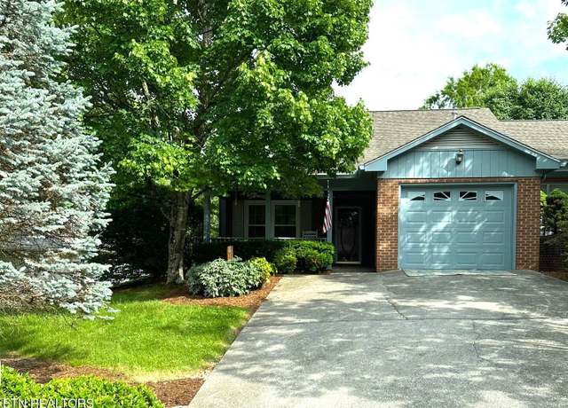 Property at 5230 Brig Ln, Knoxville, TN 37914, 3 beds, 2 baths