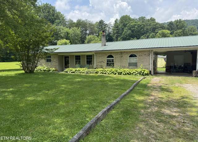 Property at 225 Spring St, Spring City, TN 37381, 3 beds, 1 bath