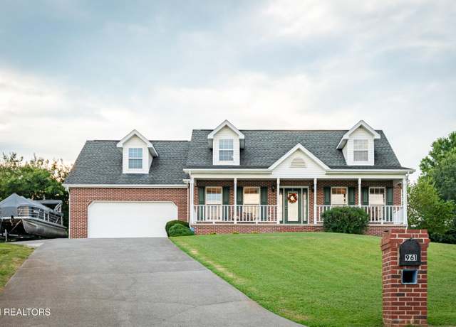 Property at 961 Carter Springs Dr, Maryville, TN 37801, 3 beds, 2.5 baths