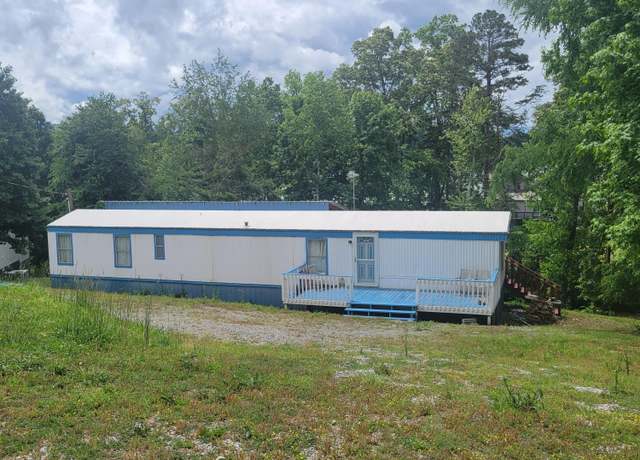 Property at 1618 Omaha Trl, Dandridge, TN 37725, 2 beds, 2 baths