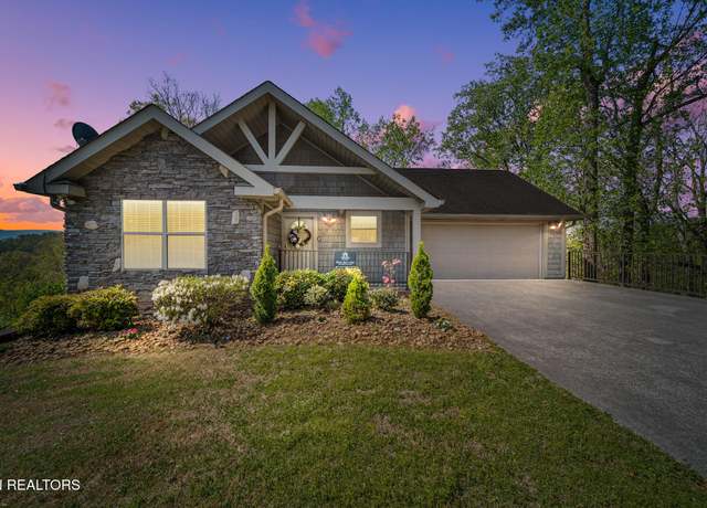 Property at 405 Maggie Mack Ln, Sevierville, TN 37862, 3 beds, 3 baths