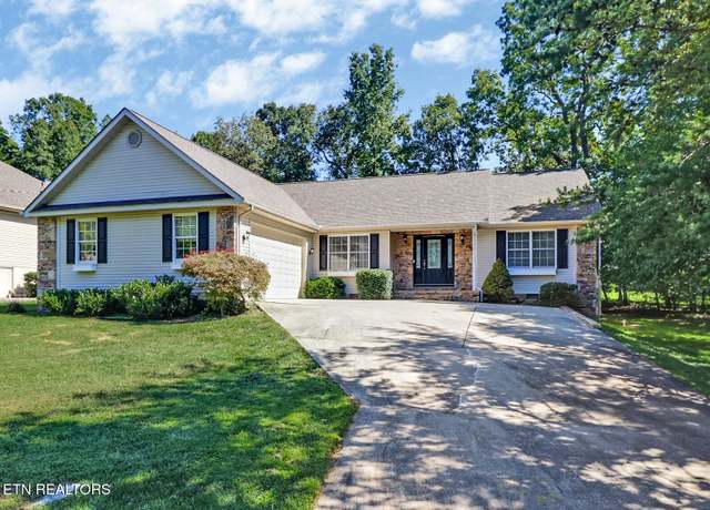 Property at 157 Cromwell Ln, Crossville, TN 38558, 3 beds, 2.5 baths