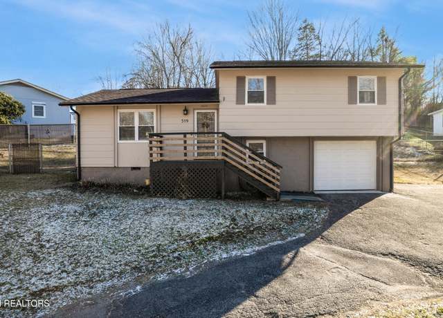 Property at 519 Sleepy Hollow Rd, Oliver Springs, TN 37840, 4 beds, 2 baths