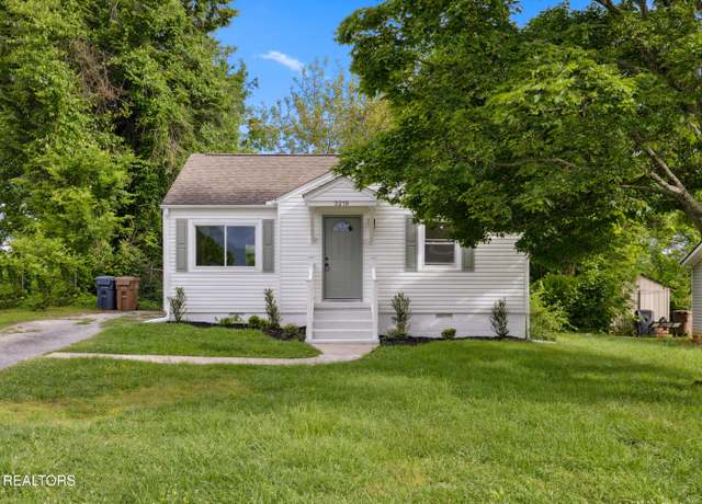 Property at 3219 Sunset Ave, Knoxville, TN 37914, 2 beds, 1 bath