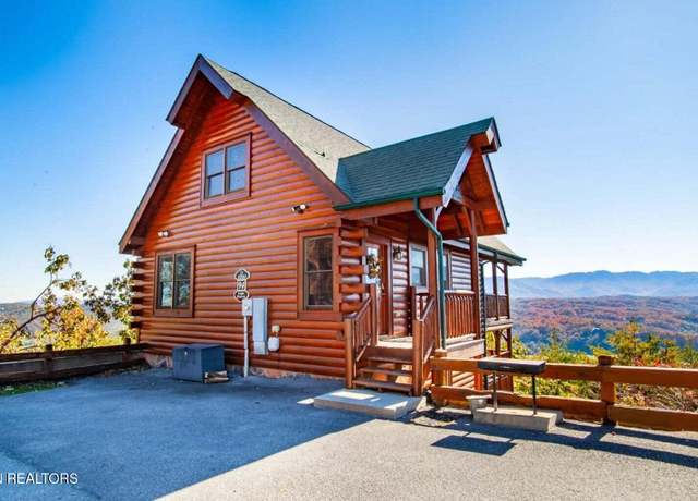 Property at 2220 Towering Hemlock Dr, Sevierville, TN 37876, 2 beds, 2 baths