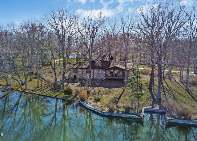 Property at 2024 Cravens Dr, Crossville, TN 38572, 3 beds, 3 baths
