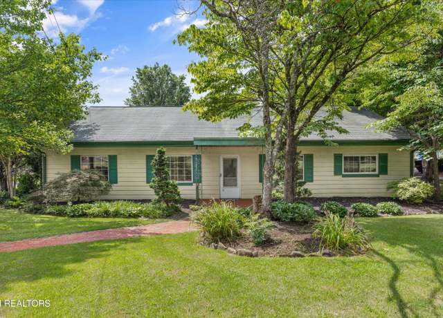 Property at 2008 Cedar Lane Ln, Knoxville, TN 37918, 3 beds, 2.5 baths
