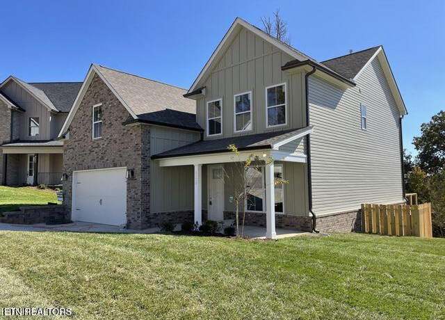 Property at 8132 Chapel Hill Ln, Knoxville, TN 37938, 5 beds, 4 baths