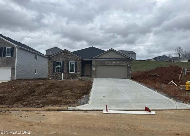 Property at 3645 Crimson Cir, Maryville, TN 37801, 3 beds, 2 baths