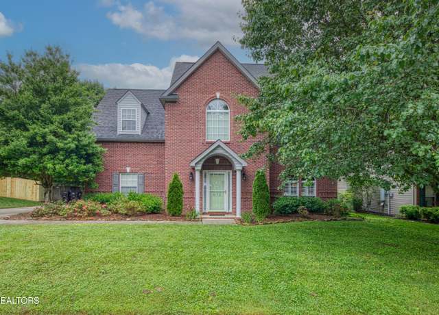 Property at 873 Baylor Cir, Knoxville, TN 37923, 3 beds, 2.5 baths