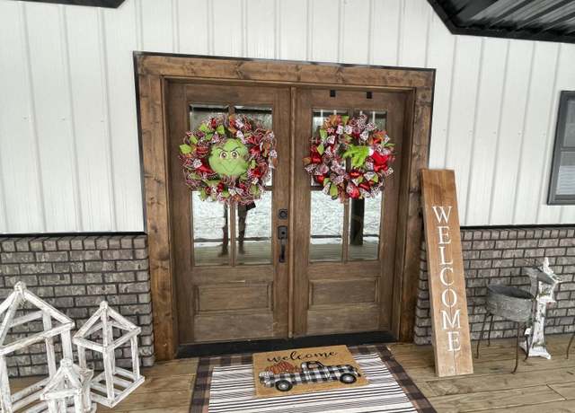 Property at 136 Falling Leaf Rd, Jamestown, TN 38556, 3 beds, 2 baths