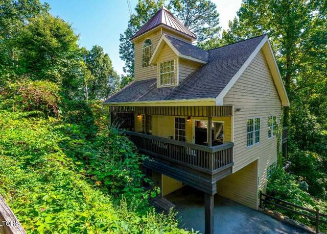 Property at 1429 Arbon Dr, Gatlinburg, TN 37738, 3 beds, 3 baths