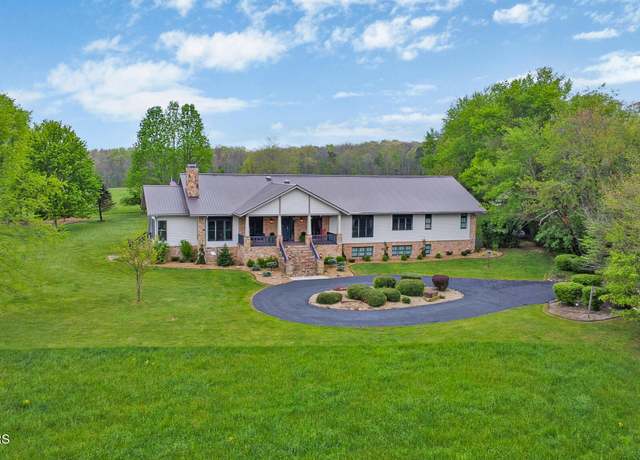 Property at 895 Parnell Rd, Crossville, TN 38572, 2 beds, 4 baths