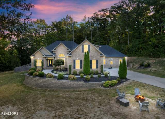 Property at 1908 Schaeffer Rd, Knoxville, TN 37932, 6 beds, 3 baths