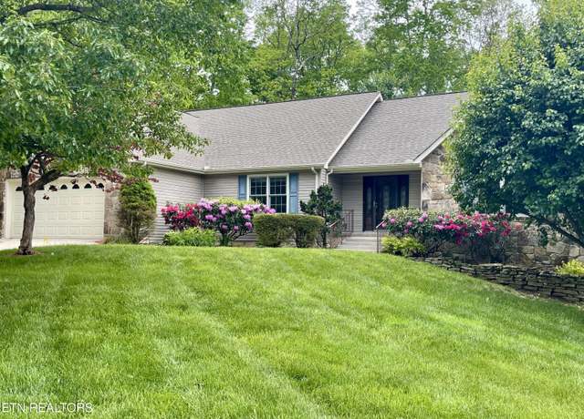 Property at 55 Loxley Ln, Crossville, TN 38558, 3 beds, 2.5 baths