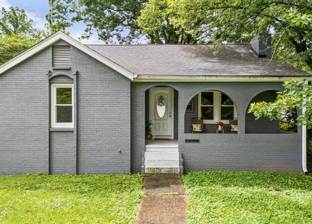 Property at 520 W 7th Ave, Lenoir City, TN 37771, 3 beds, 2 baths