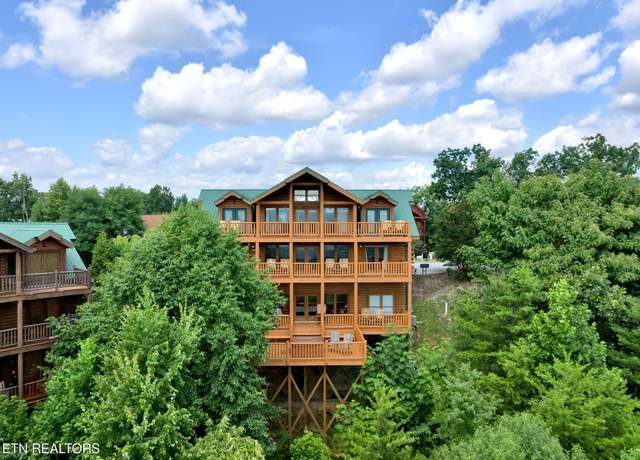 Property at 2035 Mikey St, Sevierville, TN 37876, 8 beds, 7 baths