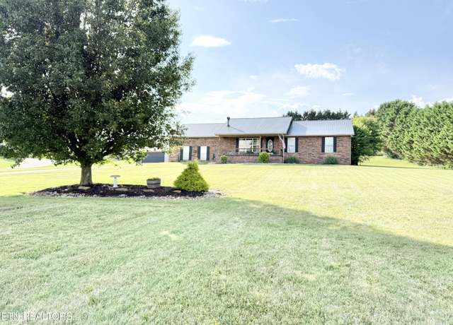 Property at 312 Bob Baribeau Dr, Maryville, TN 37801, 3 beds, 2 baths