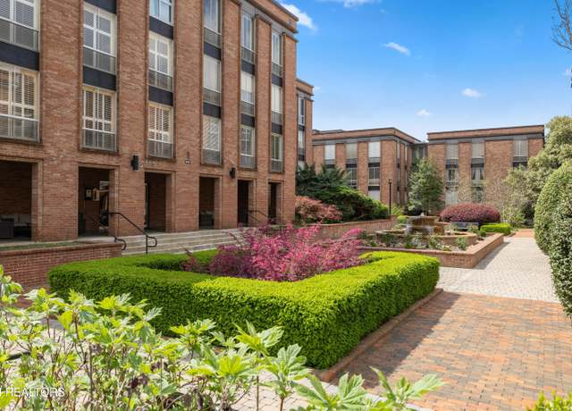 Property at 1400 Kenesaw Ave Unit 11J, Knoxville, TN 37919, 2 beds, 2 baths