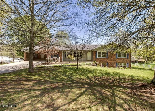 Property at 823 Old Harriman Hwy, Oliver Springs, TN 37840, 4 beds, 3 baths