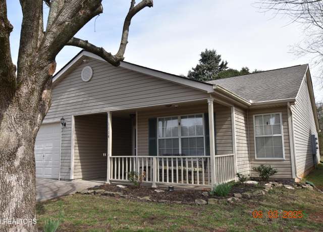 Property at 1114 Firethorne Way, Knoxville, TN 37923, 3 beds, 2 baths