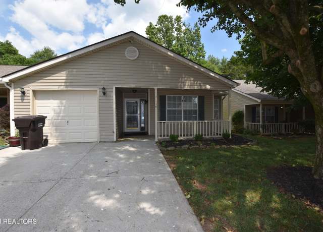 Property at 1114 Firethorne Way, Knoxville, TN 37923, 3 beds, 2 baths