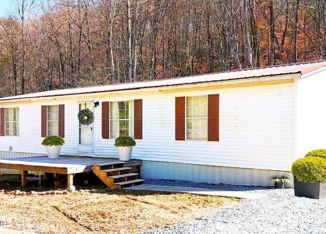 Property at 1290 Bluets Rd, Newport, TN 37821, 3 beds, 2 baths