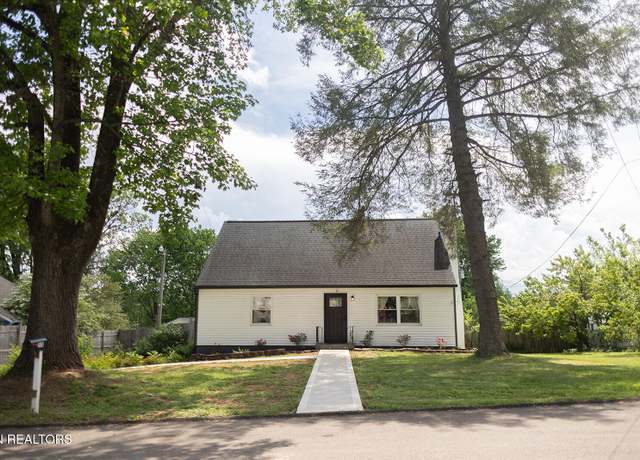 Property at 2818 NW Ramona Ave, Knoxville, TN 37921, 4 beds, 2 baths