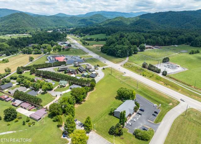 Property at 8017 E Lamar Alexander Pkwy, Townsend, TN 37882