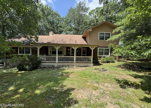 Property at 124 Rolling Green Dr, Crossville, TN 38558, 3 beds, 2 baths