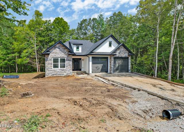 Property at 141 Windsor Rd, Crossville, TN 38558, 3 beds, 2 baths