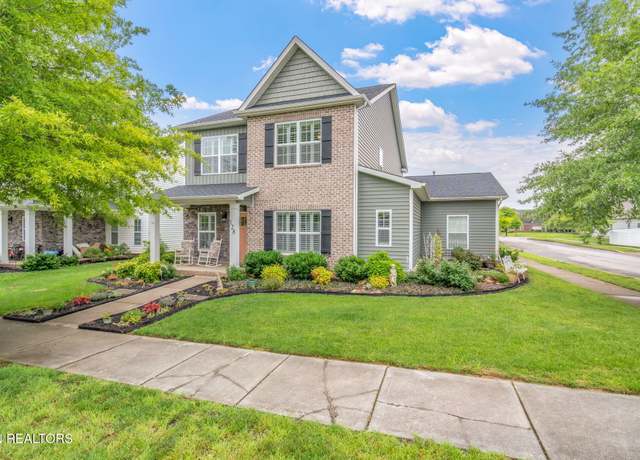 Property at 128 Hackberry St, Oak Ridge, TN 37830, 3 beds, 2.5 baths