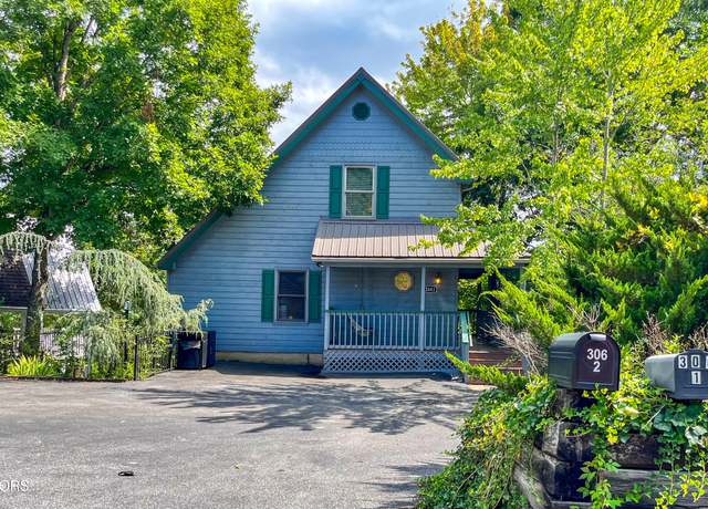 Property at 2683 Valley Heights Dr, Pigeon Forge, TN 37863, 3 beds, 3 baths