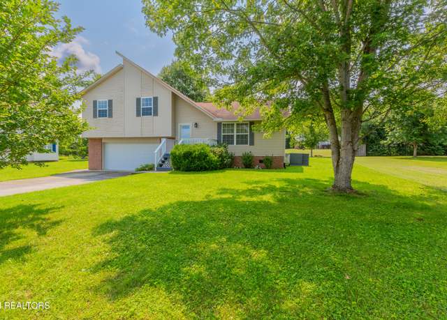 Property at 1605 Country Meadows Dr, Sevierville, TN 37862, 3 beds, 2 baths