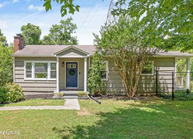 Property at 1605 Maple Dr, Knoxville, TN 37918, 3 beds, 2 baths