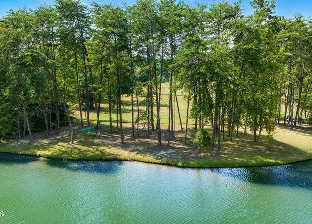 Property at 946 Bay Creek Dr, Vonore, TN 37885