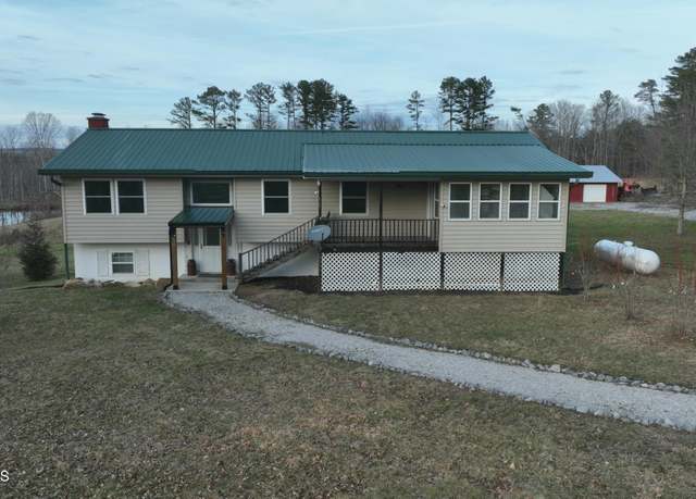 Property at 711 Lickpoint Rd, Sequatchie, TN 37364, 3 beds, 2 baths