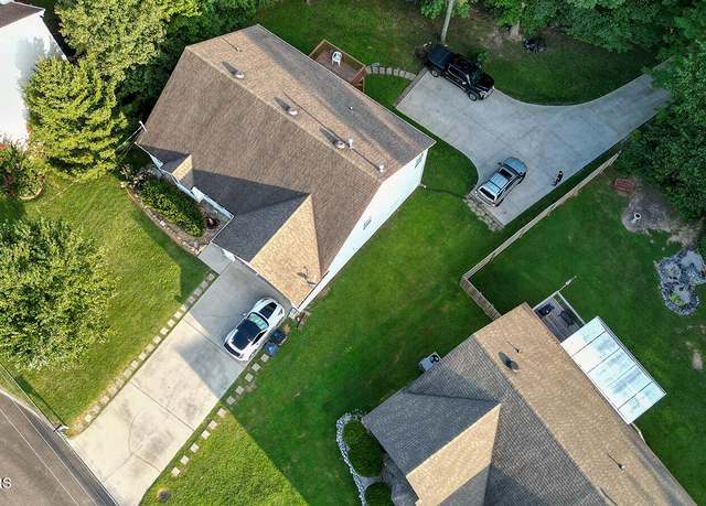 Property at 5360 Amherst Woods Ln, Knoxville, TN 37921, 5 beds, 4 baths