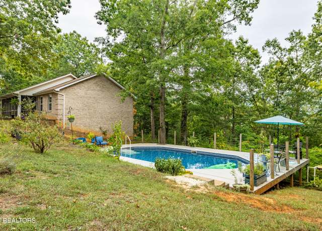Property at 3636 Kagley View Dr, Maryville, TN 37803, 4 beds, 3.5 baths