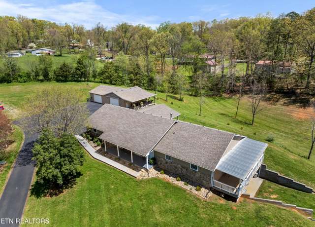 Property at 1320 Lower English Creek Rd, Newport, TN 37821, 4 beds, 3.5 baths