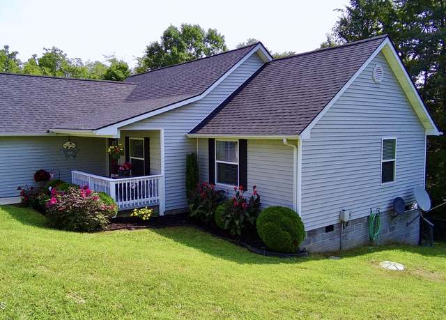 Property at 323 Wilson Hurst St, Tazewell, TN 37879, 3 beds, 2 baths