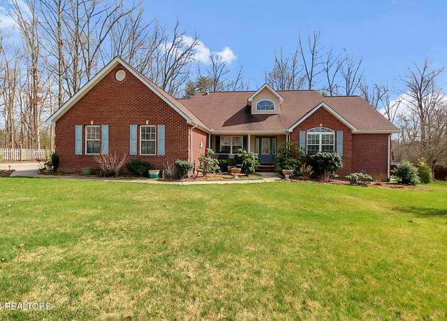 Property at 989 Mockingbird Dr, Crossville, TN 38555, 4 beds, 2.5 baths