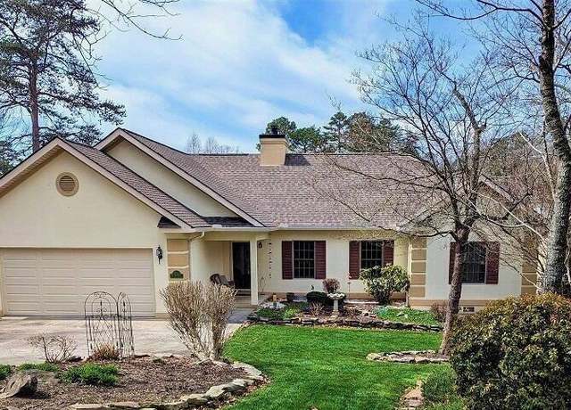 Property at 118 Toqua Club Way, Loudon, TN 37774, 3 beds, 2.5 baths