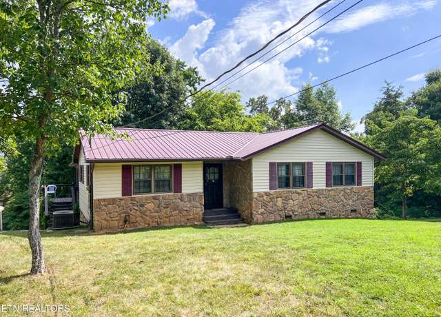 Property at 1809 Ridgecrest Dr, Dandridge, TN 37725, 3 beds, 2 baths