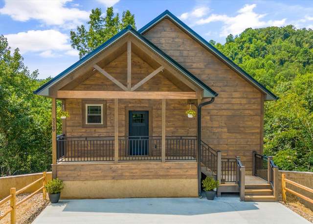 Property at 3340 Frontier View Dr, Sevierville, TN 37876, 2 beds, 2.5 baths