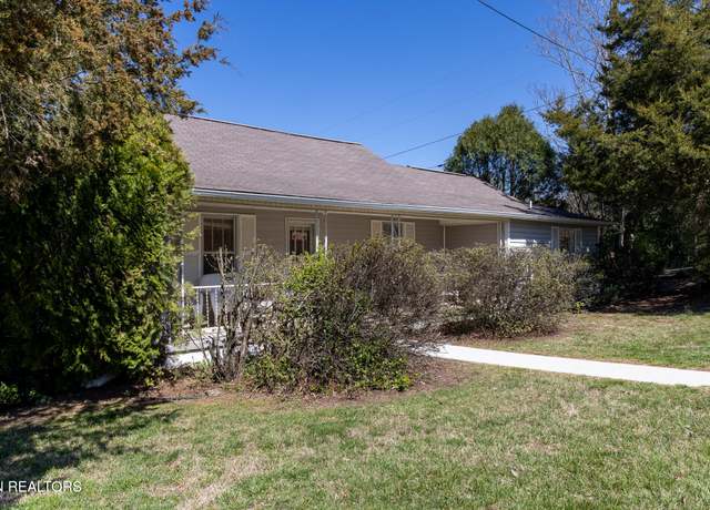 Property at 4066 Lakeshore Dr, Bean Station, TN 37708, 3 beds, 2 baths