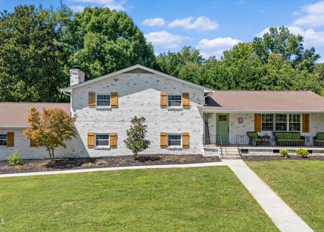 Property at 8721 Rushmore Dr, Knoxville, TN 37923, 5 beds, 4 baths