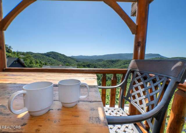 Property at 1258 Bird Nest Way, Sevierville, TN 37862, 2 beds, 2 baths